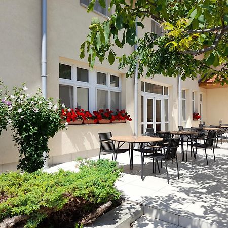 Hotel Platan Szekesfehervar Luaran gambar