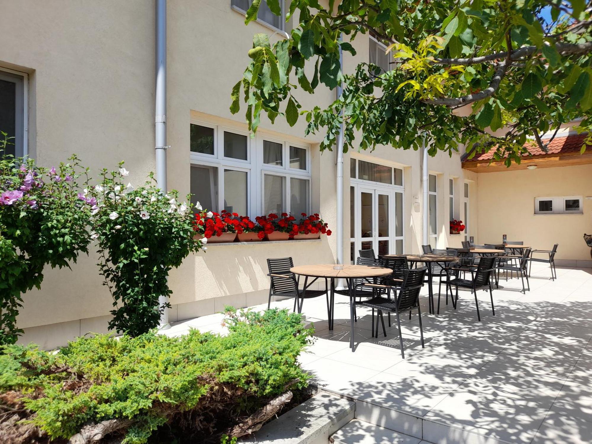 Hotel Platan Szekesfehervar Luaran gambar