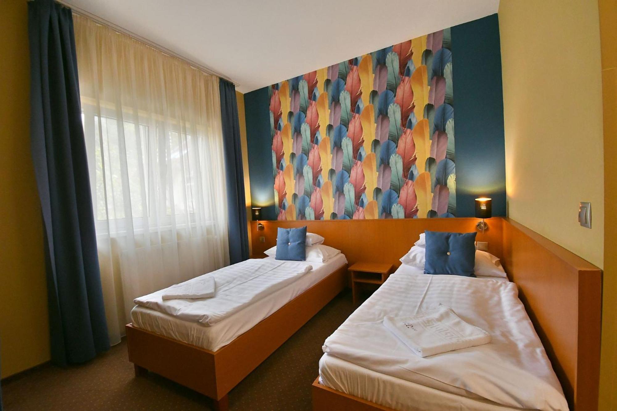 Hotel Platan Szekesfehervar Luaran gambar