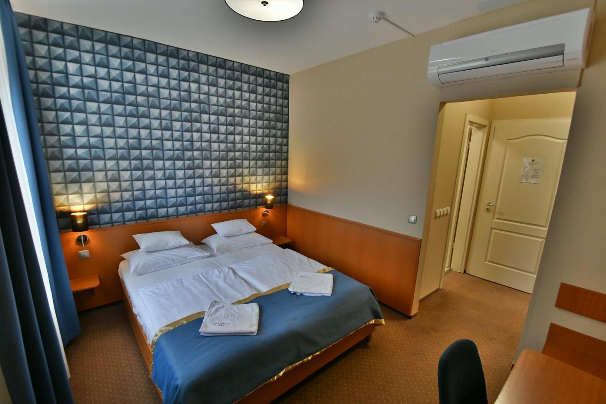 Hotel Platan Szekesfehervar Luaran gambar